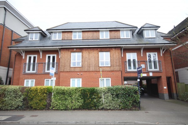 Bridge Avenue Maidenhead Berkshire - EAID:BMHCC, BID:maidenhead