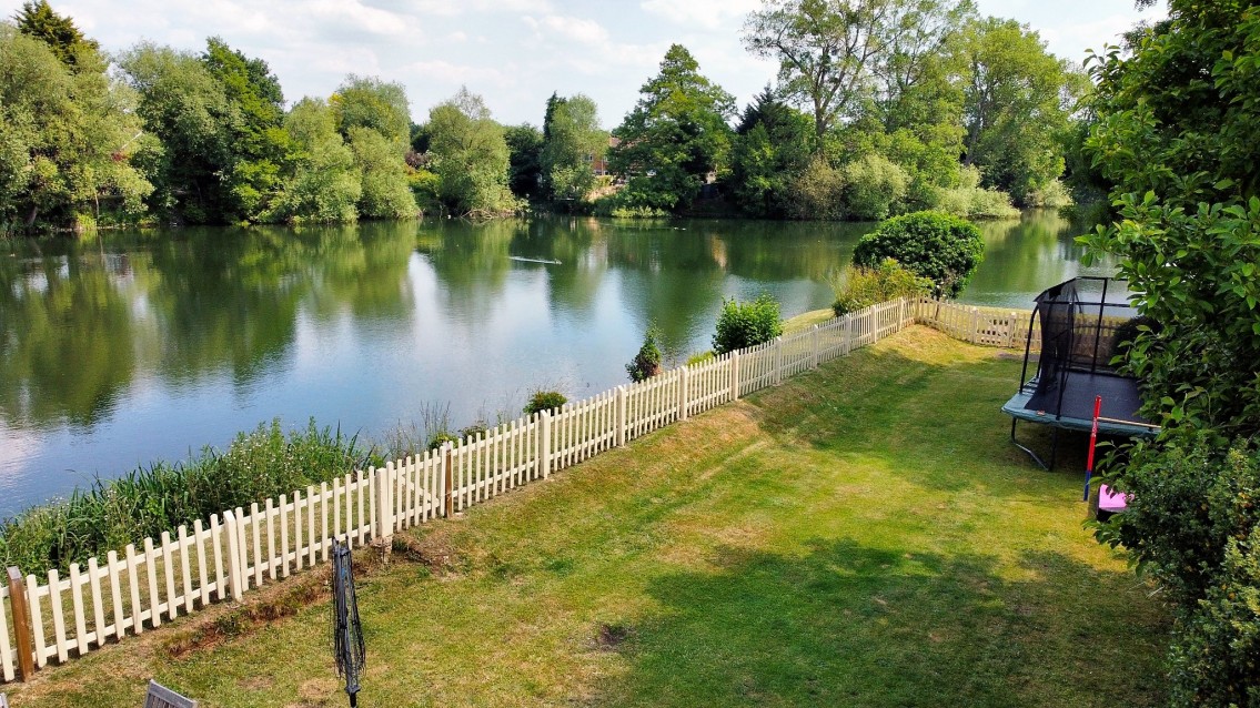 Images for Summerleaze Lake, Maidenhead EAID:BMHCC BID:maidenhead